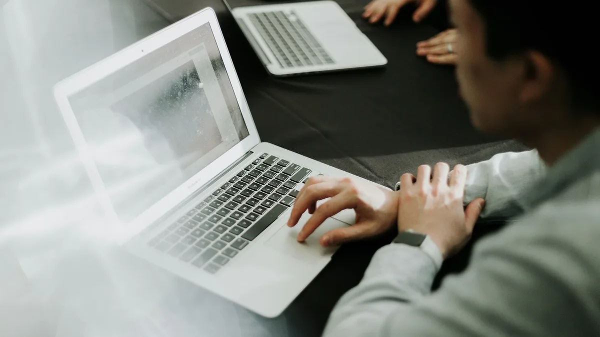 Newsletter et événements LinkedIn : quelle stratégie de prospection pour générer des clients ?